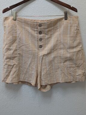 Yellow + white stripe Lauren conrad linen blend shorts. Size XL